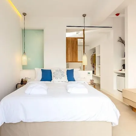 Bluetopia Bed & Breakfast 4*