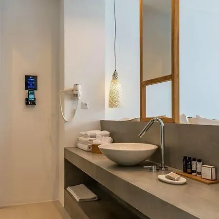 Bluetopia Bed & Breakfast 4*